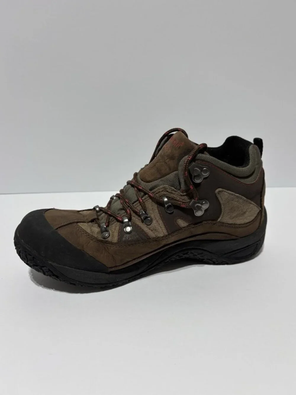 Dunham Men’s Cloud Waterproof Hiking Boots Brown, Size 8.5 M